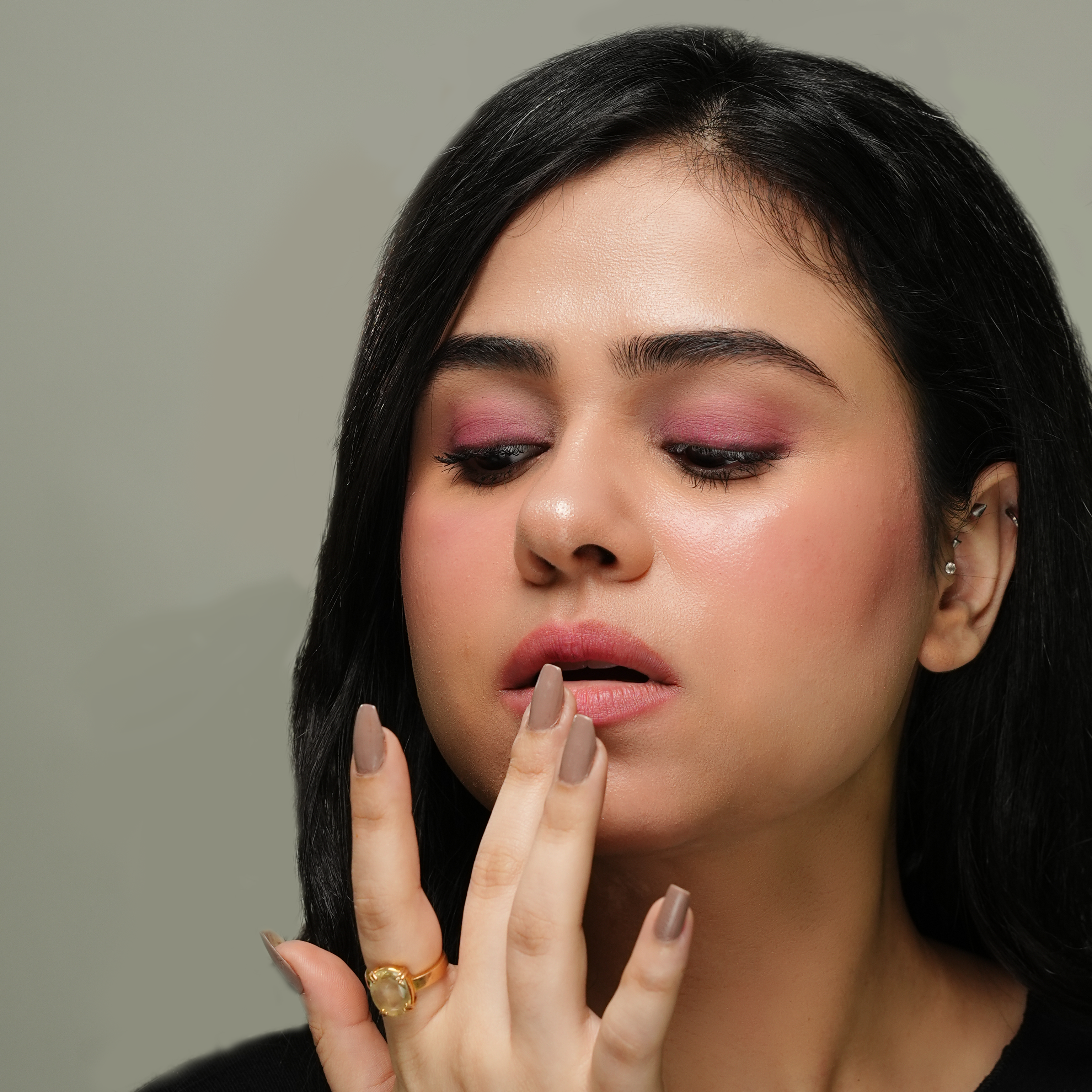 All swipe blush